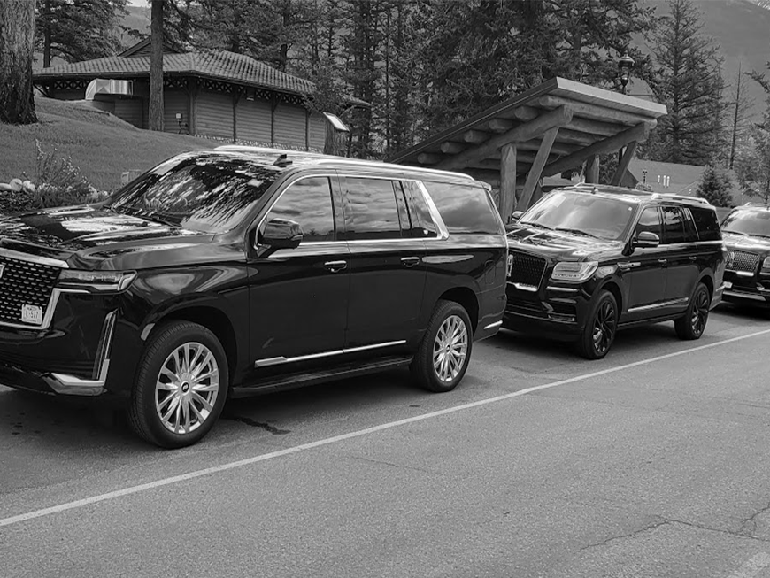 We offer luxury airport limousine and private SUV services to and from EIA (YEG)